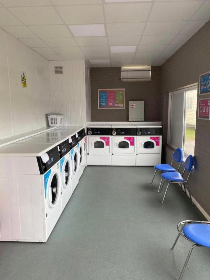 The Luxury Wolds Retreat 6 Berth 3 Bedrooms Beds Made For Arrival Wifi Ingoldmells Exterior photo