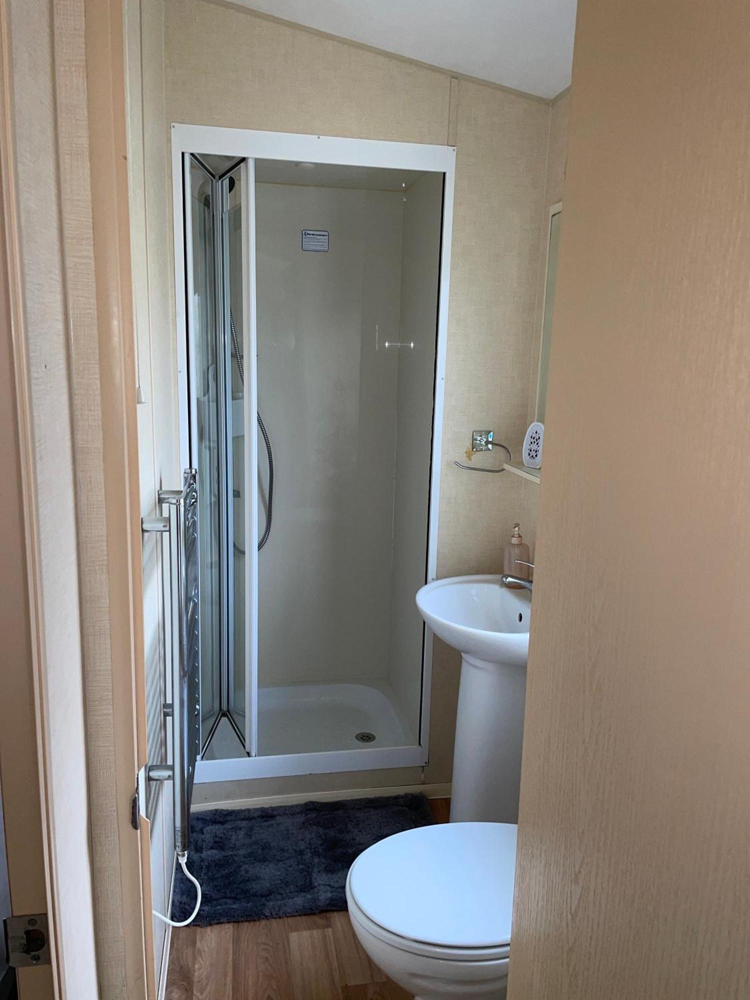 The Luxury Wolds Retreat 6 Berth 3 Bedrooms Beds Made For Arrival Wifi Ingoldmells Exterior photo