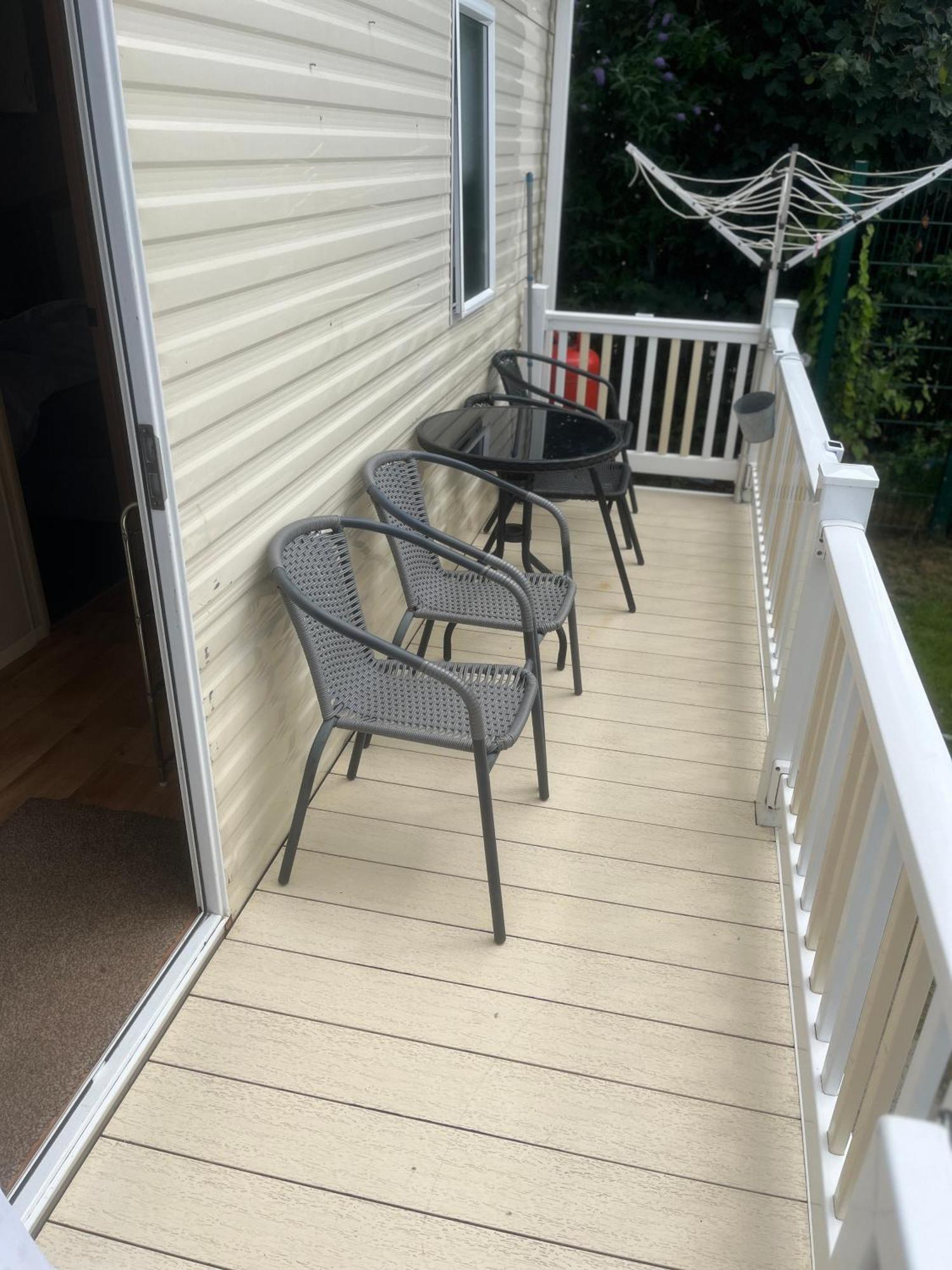 The Luxury Wolds Retreat 6 Berth 3 Bedrooms Beds Made For Arrival Wifi Ingoldmells Exterior photo