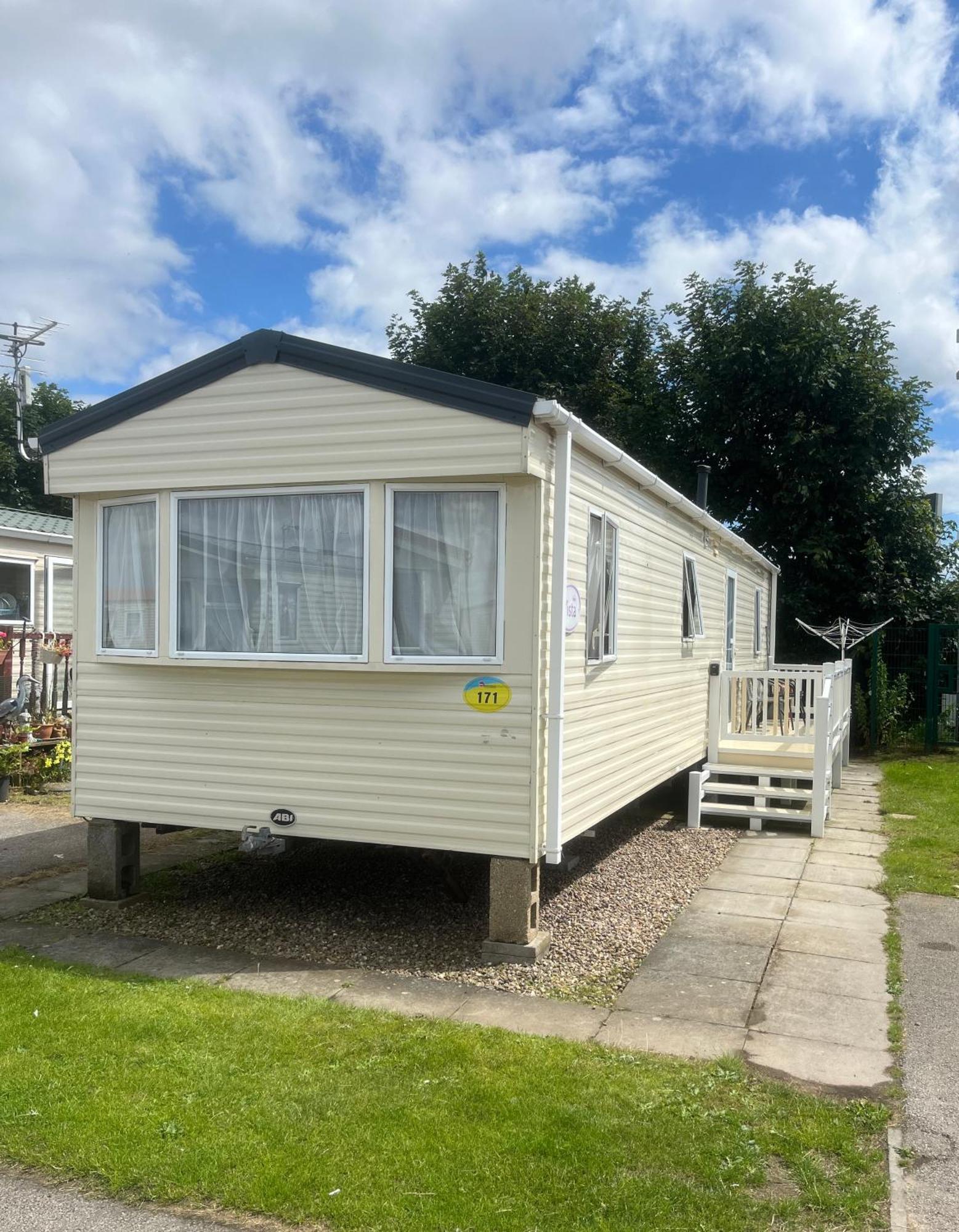 The Luxury Wolds Retreat 6 Berth 3 Bedrooms Beds Made For Arrival Wifi Ingoldmells Exterior photo